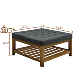 Quadratischer gepolsterter Ottoman mit offenem Fach