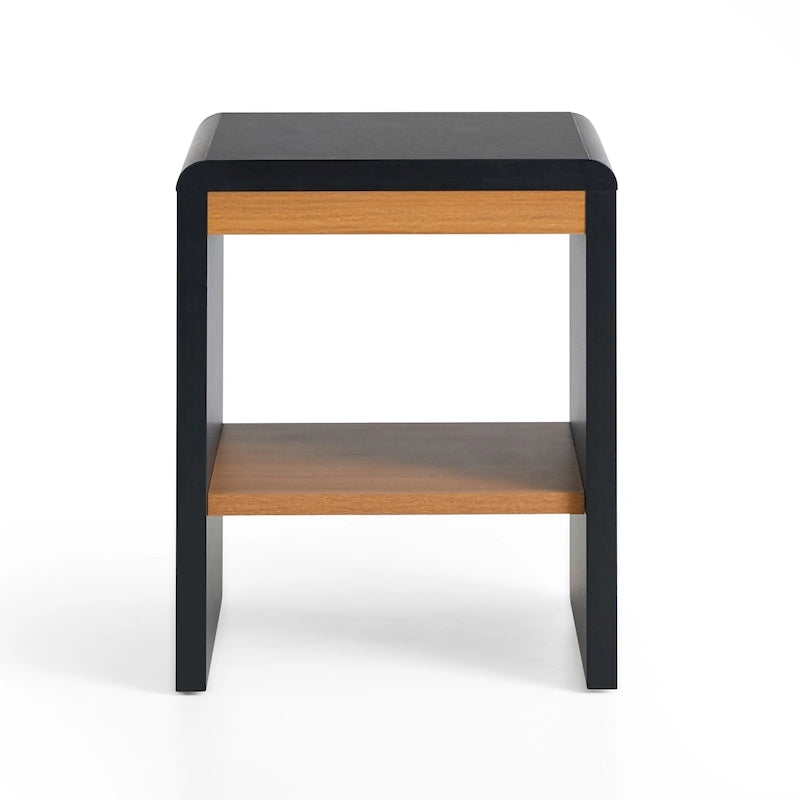 Mesa de apoio com cantos arredondados e portas USB