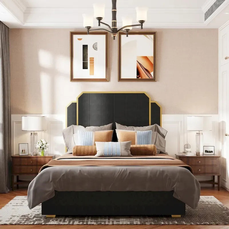 Gepolstertes Queensize-Bettgestell mit 59"-Kopfteil mit Rillenmuster und 4 Schubladen