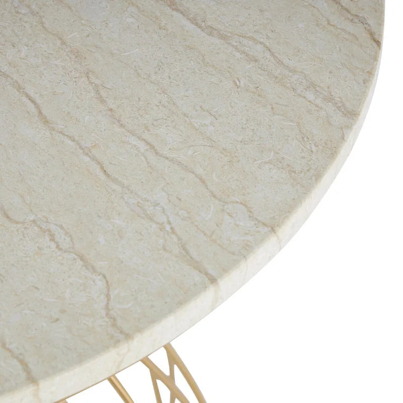 Table d’appoint dorée inspirée d’une fleur avec plateau en marbre crème