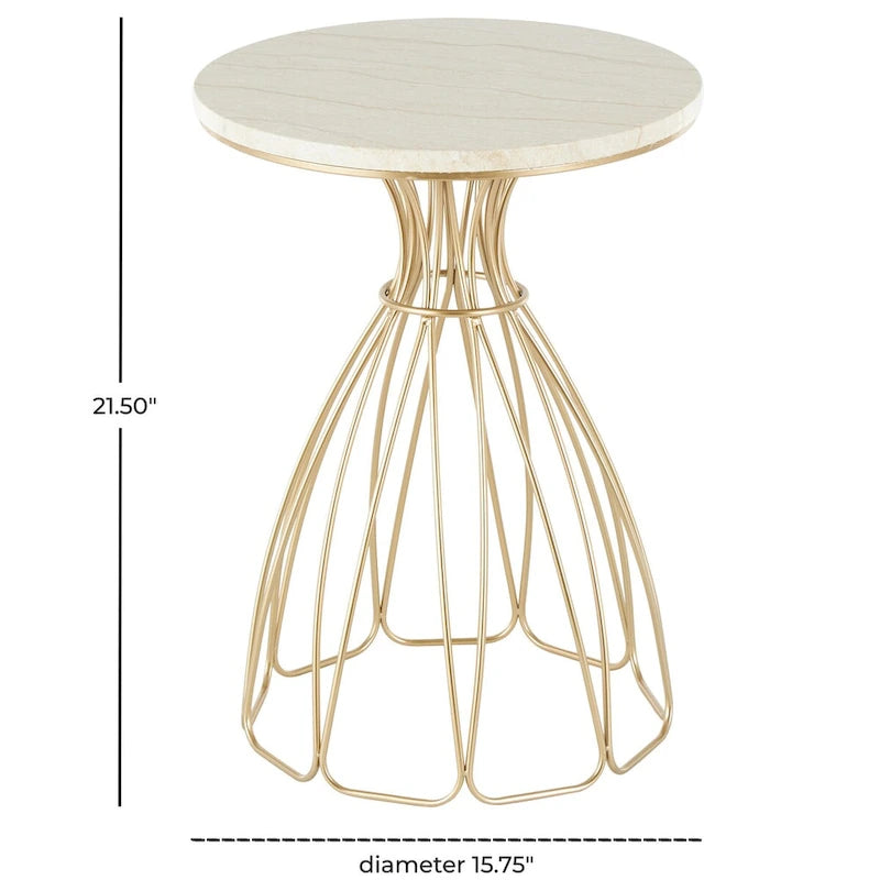 Table d’appoint dorée inspirée d’une fleur avec plateau en marbre crème